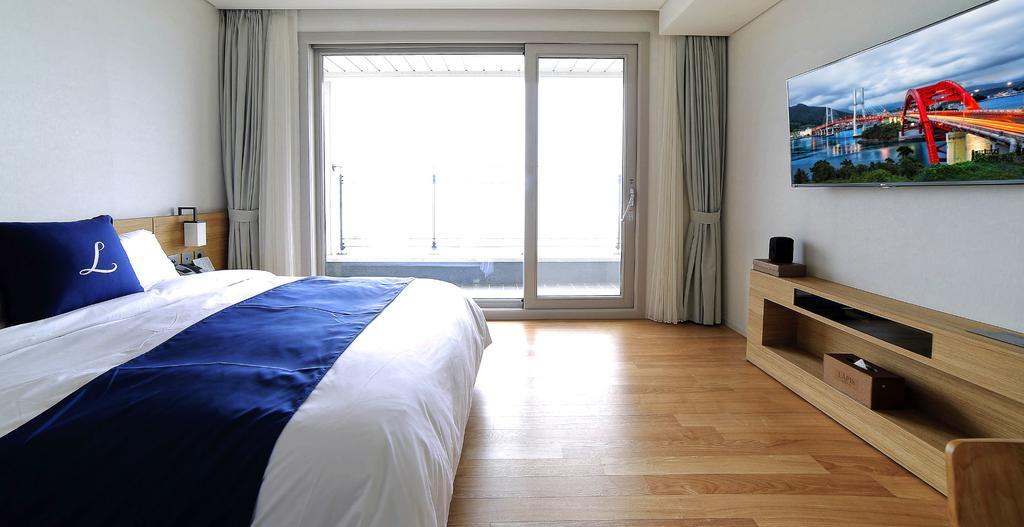 Lapis Hotel Намхе Екстериор снимка