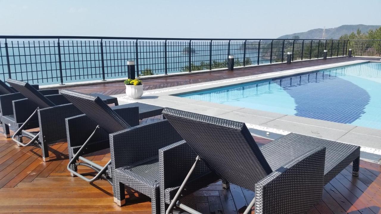 Lapis Hotel Намхе Екстериор снимка